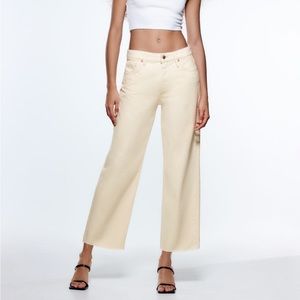 Zara mid-rise jeans. Only worn once. True to size. Nice material